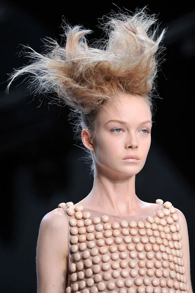 Look 4